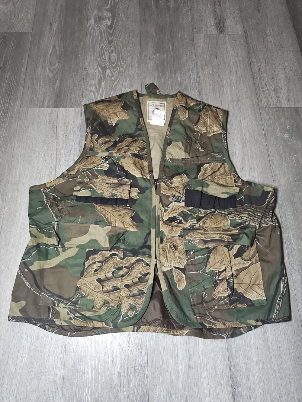 Northwest Territory Camo Hunting Vest Mens Size XL Woodland